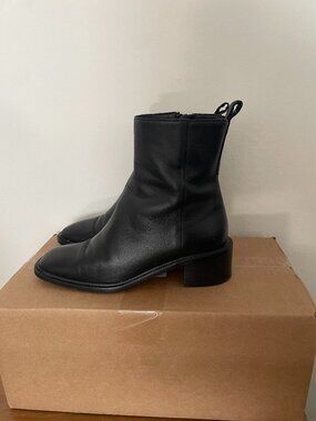 Everlane City Boots